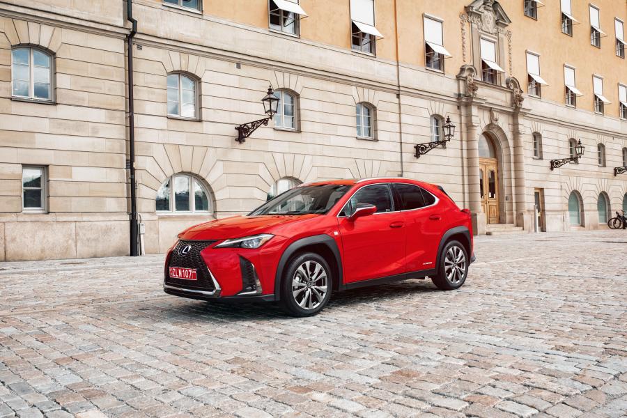  Lexus UX250h F-Sport 2018 года  (WW) (фото 38 из 46)